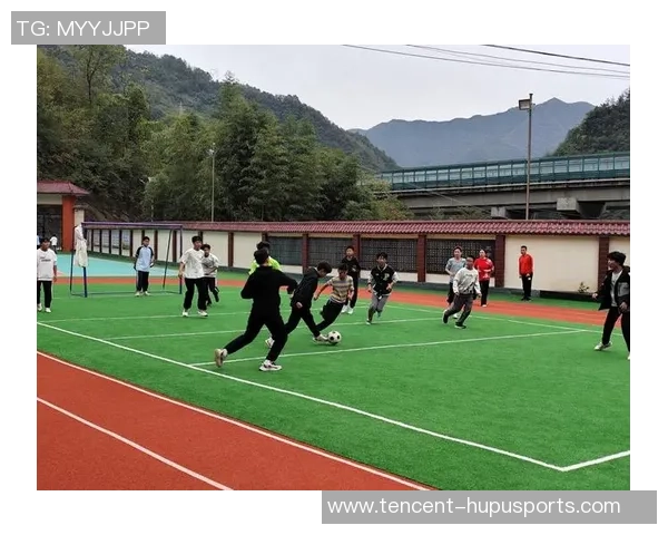 我们的足球网助力青少年成长打造足球梦想的摇篮与平台